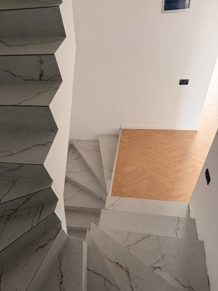 Bragadiru- Ilfov Casa premium 5 camere /3 bai /circuit inchis