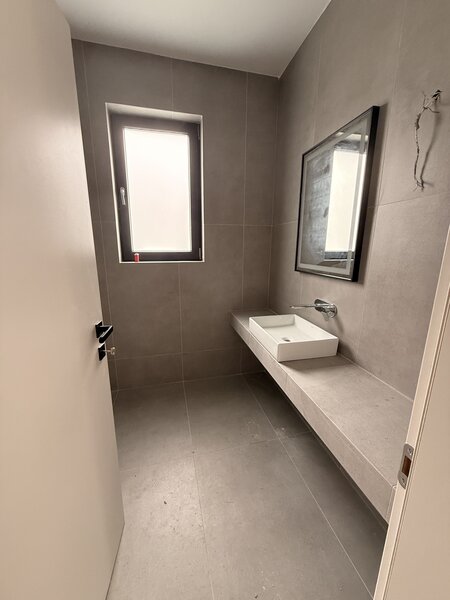 Bragadiru- Ilfov Casa premium 5 camere /3 bai /circuit inchis